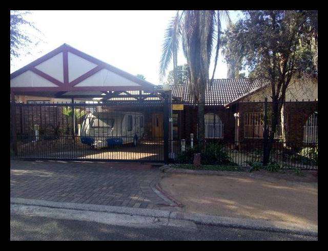 4 BEDROOM HOUSE FOR SALE IN NORKEM PARK